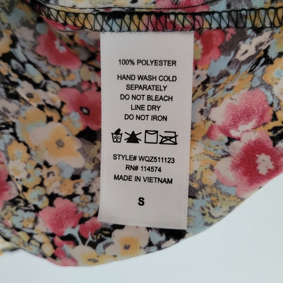 NWT Pleione Floral‎ Cottagecore Halter Neck Flowy Sleeveles Blouse S - Picture 10 of 10